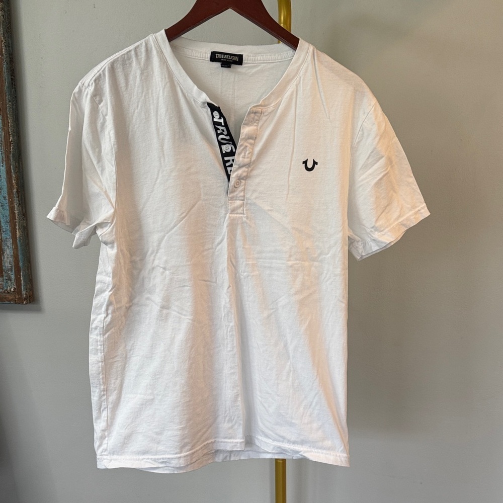 True Religion Casual White quarter Button Down t Shirt EUC M